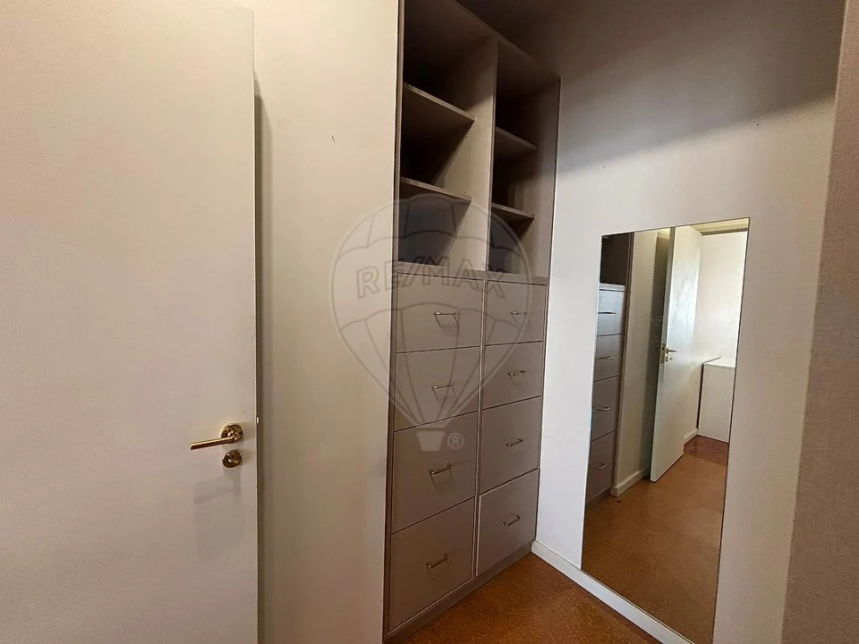 Apartamento T3 para Arrendamento em Ramalde Foto 20