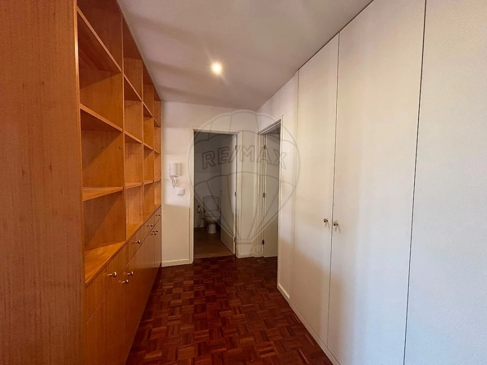 Apartamento T3 para Arrendamento em Ramalde Foto 1