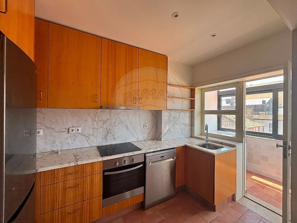 Apartamento T3 para Arrendamento em Ramalde Foto 6