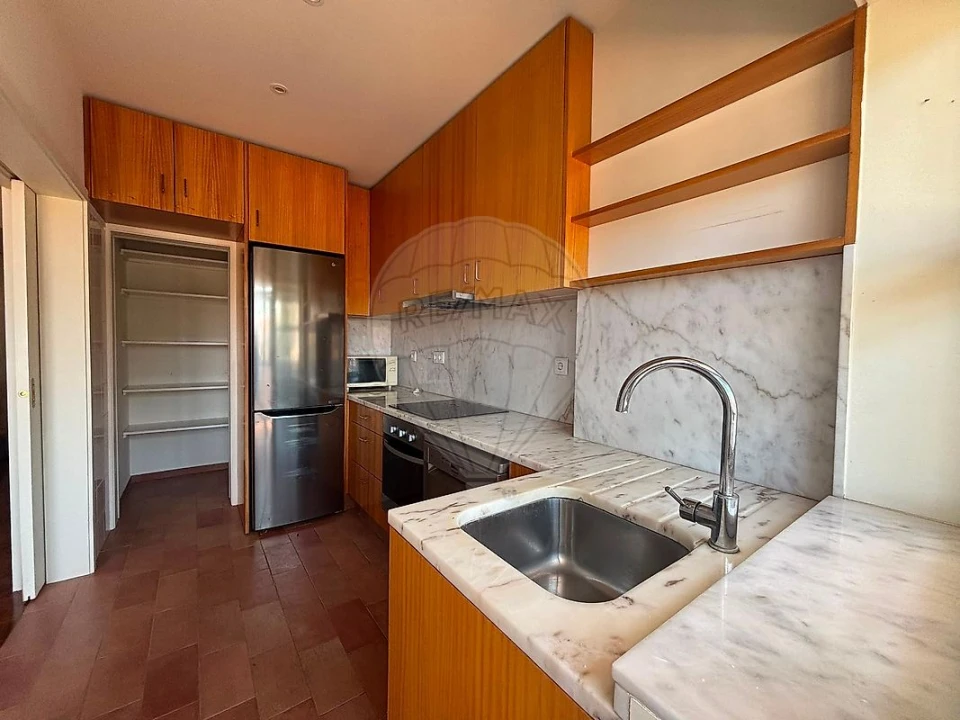 Apartamento T3 para Arrendamento em Ramalde Foto 5
