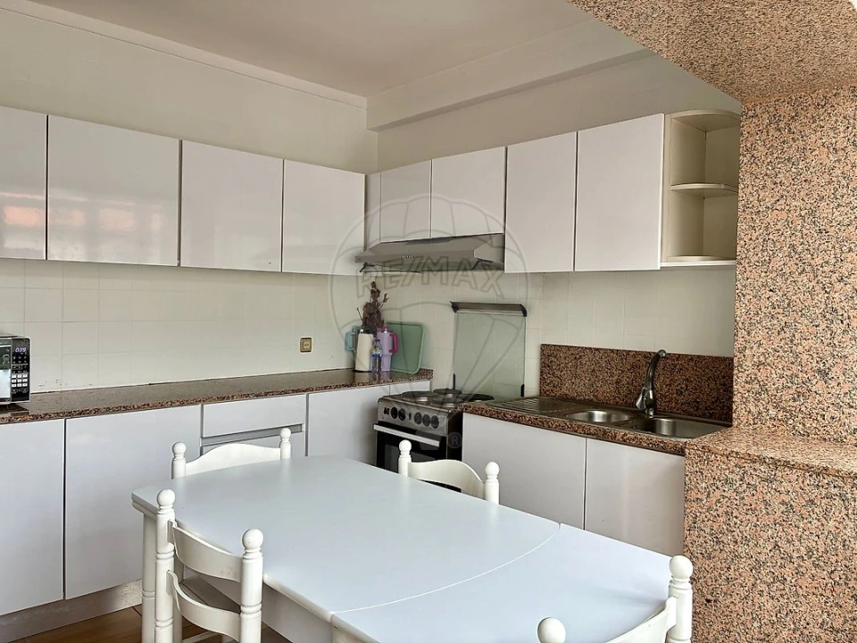 Apartamento T3 para Arrendamento em Espinho Foto 5