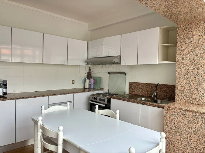 Apartamento T3 para Arrendamento em Espinho Foto 5
