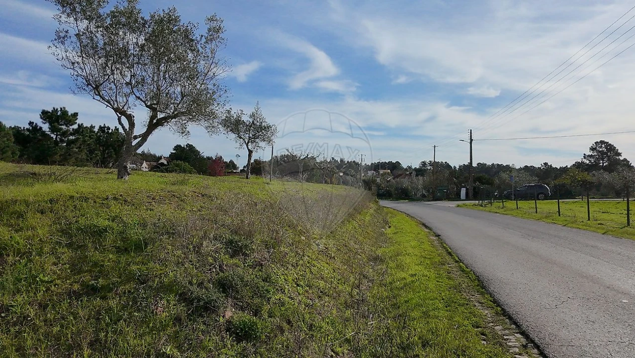 Terreno para Venda em Vale da Pedra Foto 1