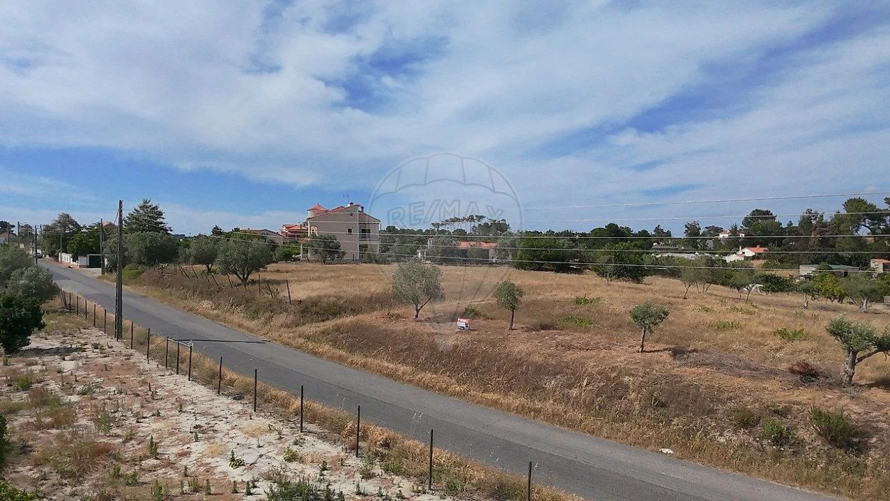Terreno para Venda em Vale da Pedra Foto 23