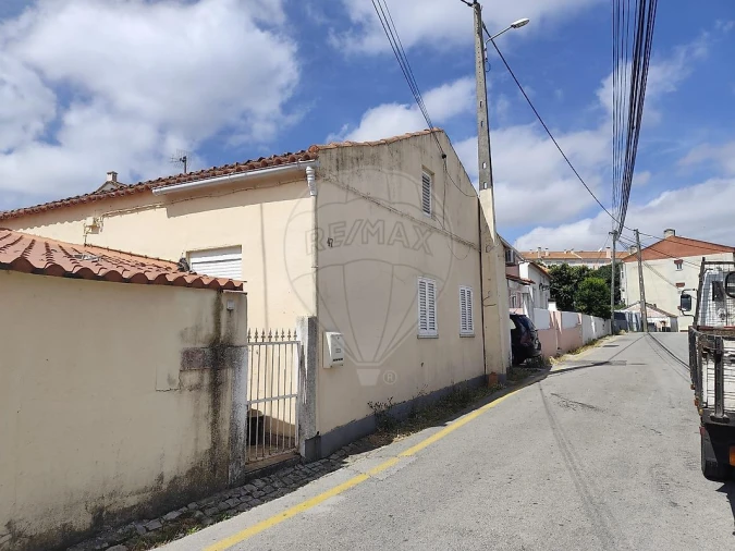 Moradia T4 para Venda em Loures Foto 3