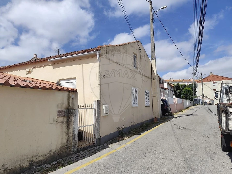 Moradia T4 para Venda em Loures Foto 3