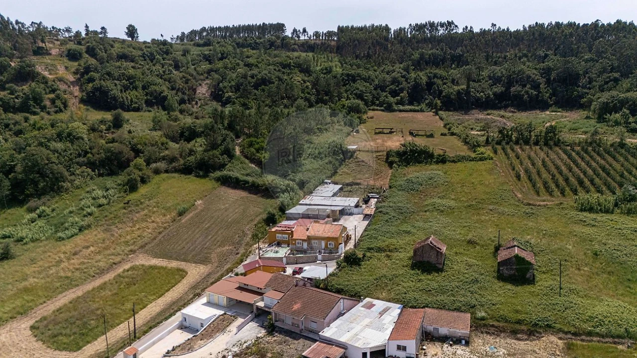 Moradia T7 para Venda em Vimeiro Foto 48