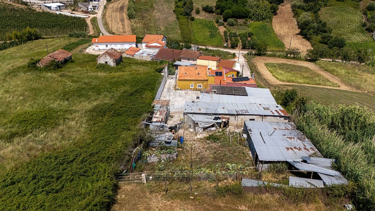 Moradia T7 para Venda em Vimeiro Foto 5