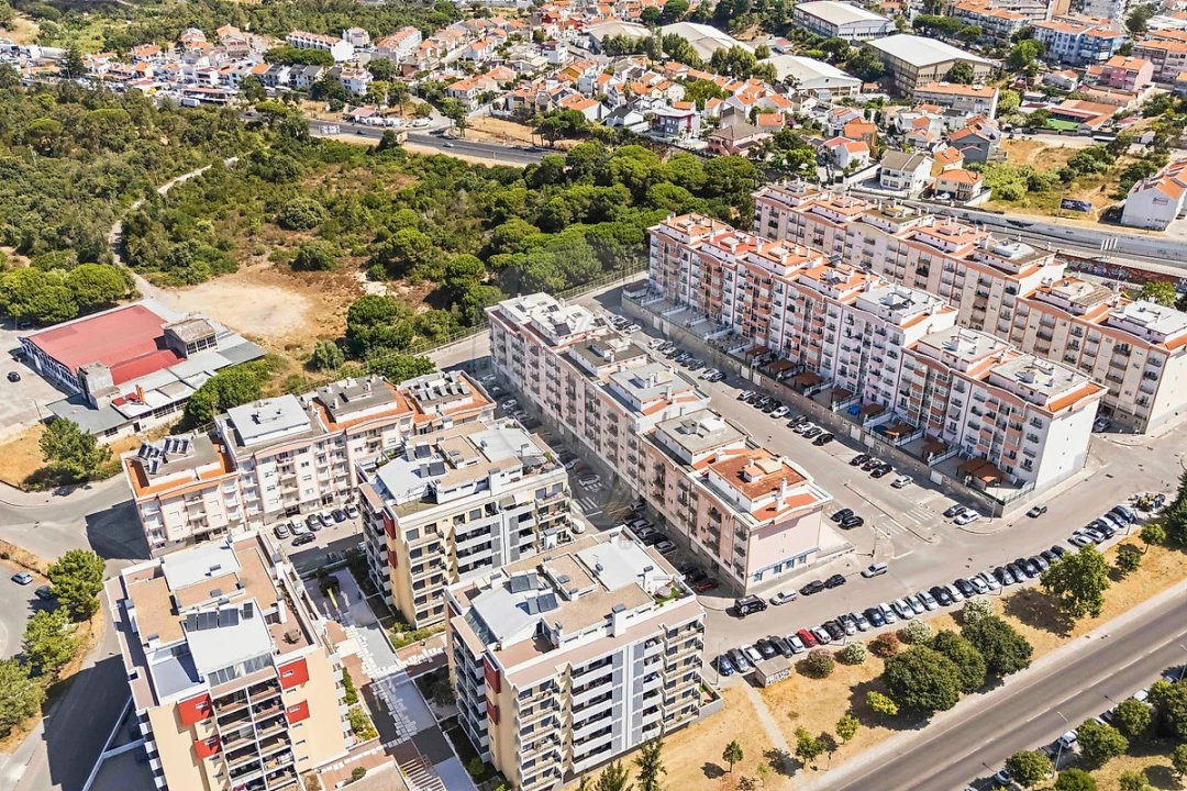 Apartamento T2 para Venda em Amora Foto 24