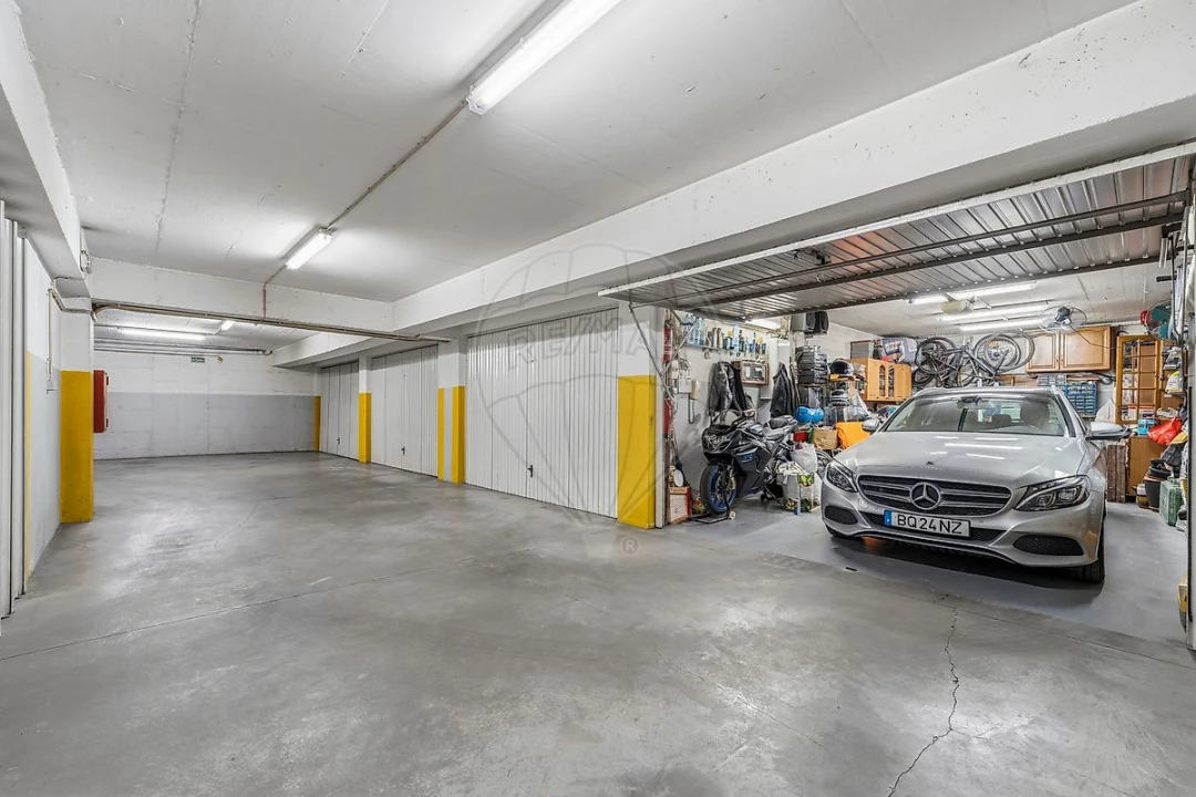 Apartamento T2 para Venda em Amora Foto 2