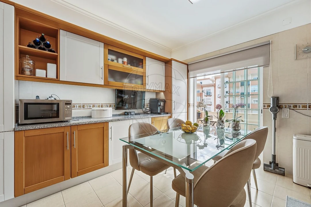 Apartamento T2 para Venda em Amora Foto 7