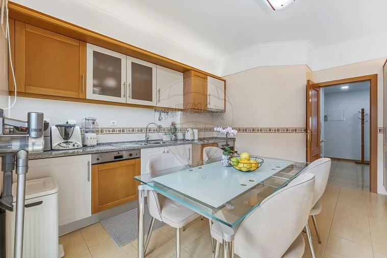 Apartamento T2 para Venda em Amora Foto 25
