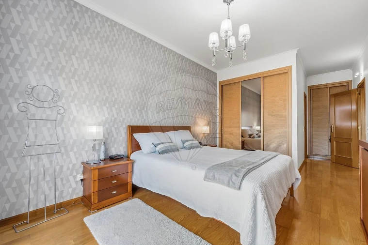 Apartamento T2 para Venda em Amora Foto 5