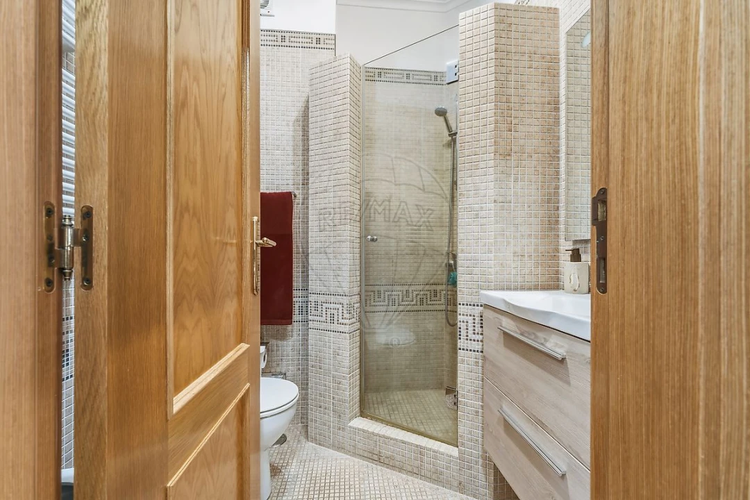 Apartamento T2 para Venda em Amora Foto 14