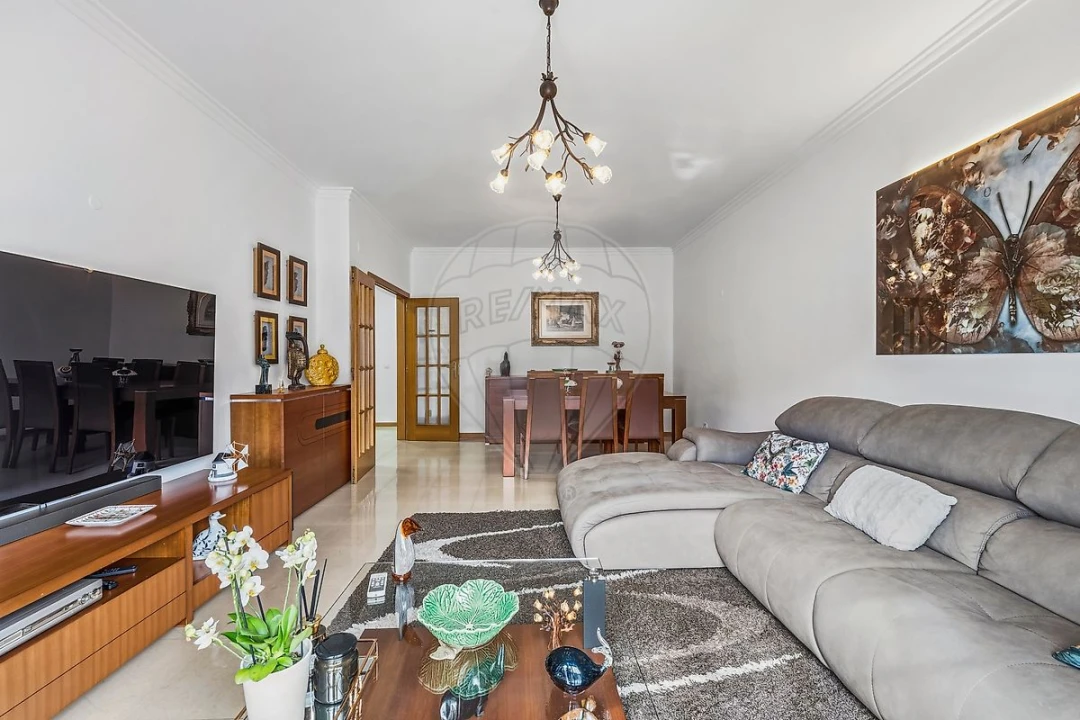 Apartamento T2 para Venda em Amora Foto 6