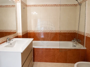 Apartamento T3 para Arrendamento em Alfragide