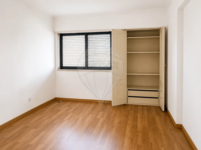 Apartamento T3 para Arrendamento em Alfragide Foto 6