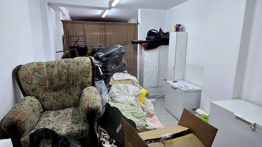 Garagem para Venda em Rio de Mouro Foto 5
