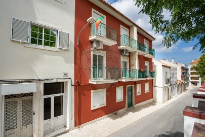 Apartamento T2 para Venda em Castanheira do Ribatejo e Cachoeiras