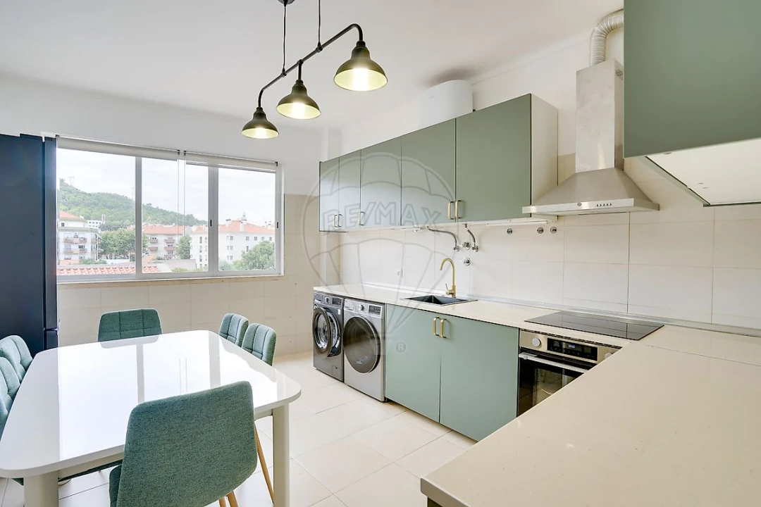 Apartamento T2 para Venda em Castanheira do Ribatejo e Cachoeiras Foto 3