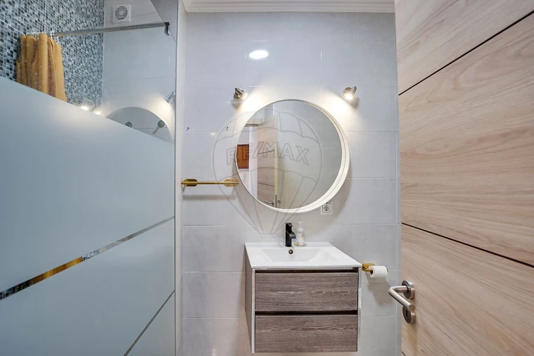 Apartamento T2 para Venda em Castanheira do Ribatejo e Cachoeiras Foto 15