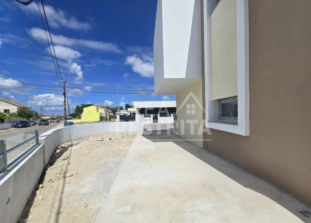 Moradia T4 para Venda em Fernao Ferro Foto 9