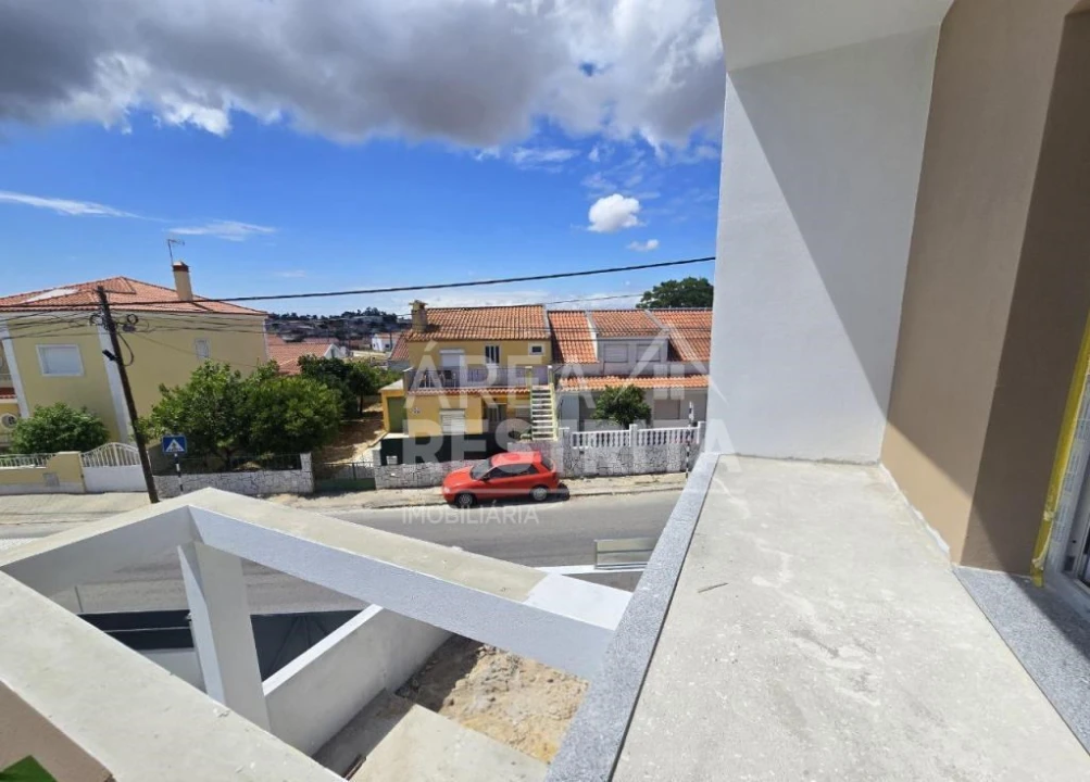 Moradia T4 para Venda em Fernao Ferro Foto 28