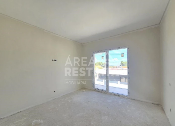 Moradia T4 para Venda em Fernao Ferro Foto 31