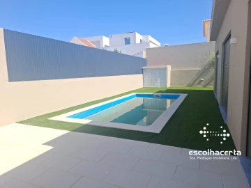 Moradia T4 para Venda em União das Freguesias de Setúbal