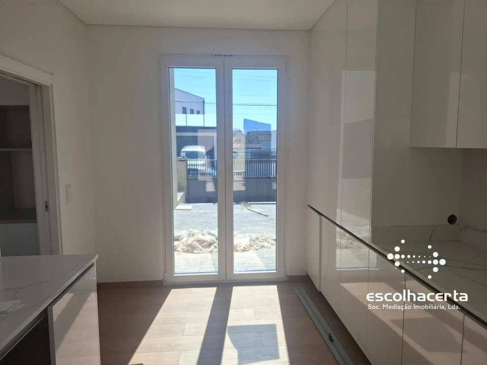 Moradia T4 para Venda em União das Freguesias de Setúbal Foto 2