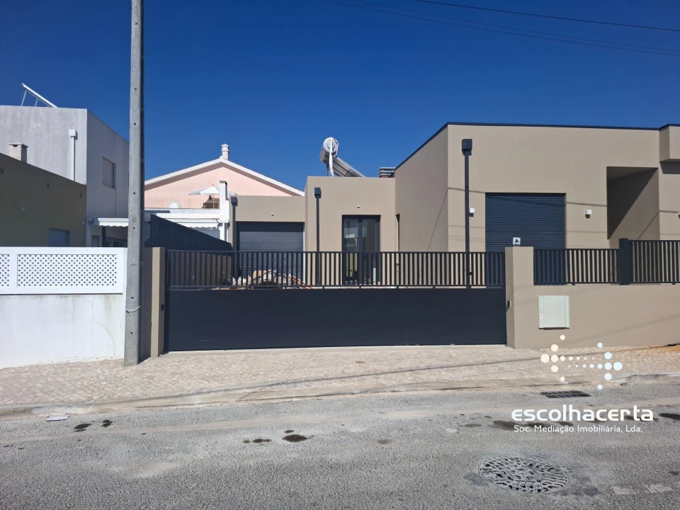 Moradia T4 para Venda em União das Freguesias de Setúbal Foto 45