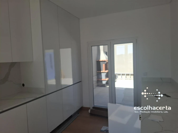 Moradia T4 para Venda em União das Freguesias de Setúbal Foto 3