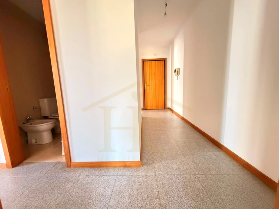 Apartamento T2 para Venda em Touguinha e Touguinhó Foto 12