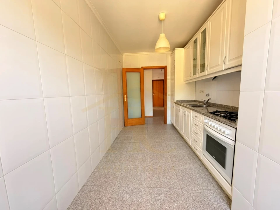 Apartamento T2 para Venda em Touguinha e Touguinhó Foto 16
