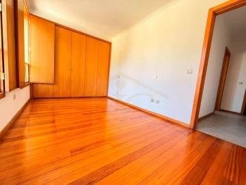 Apartamento T2 para Venda em Touguinha e Touguinhó