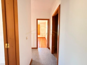 Apartamento T2 para Venda em Touguinha e Touguinhó