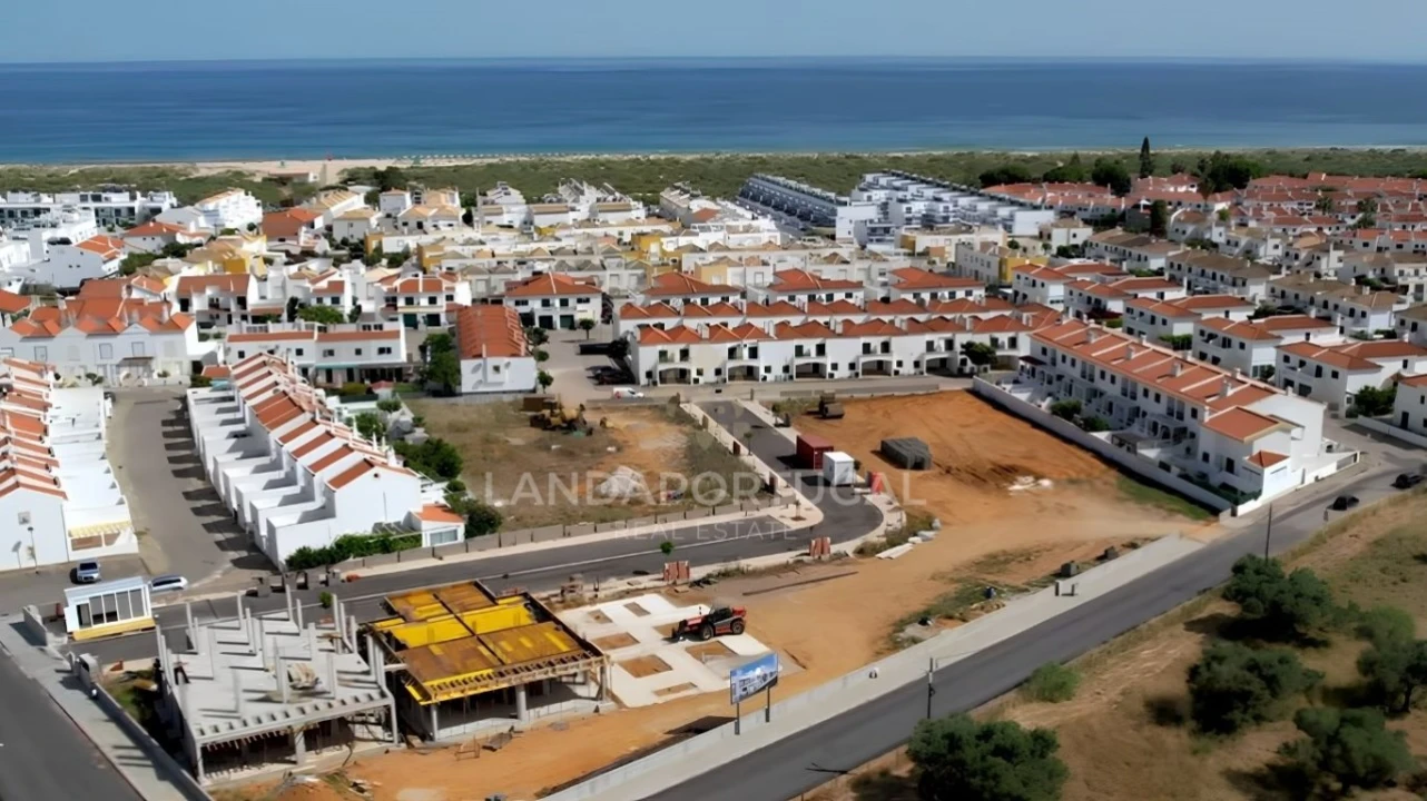 Moradia T3 para Venda em Vila Nova de Cacela Foto 4