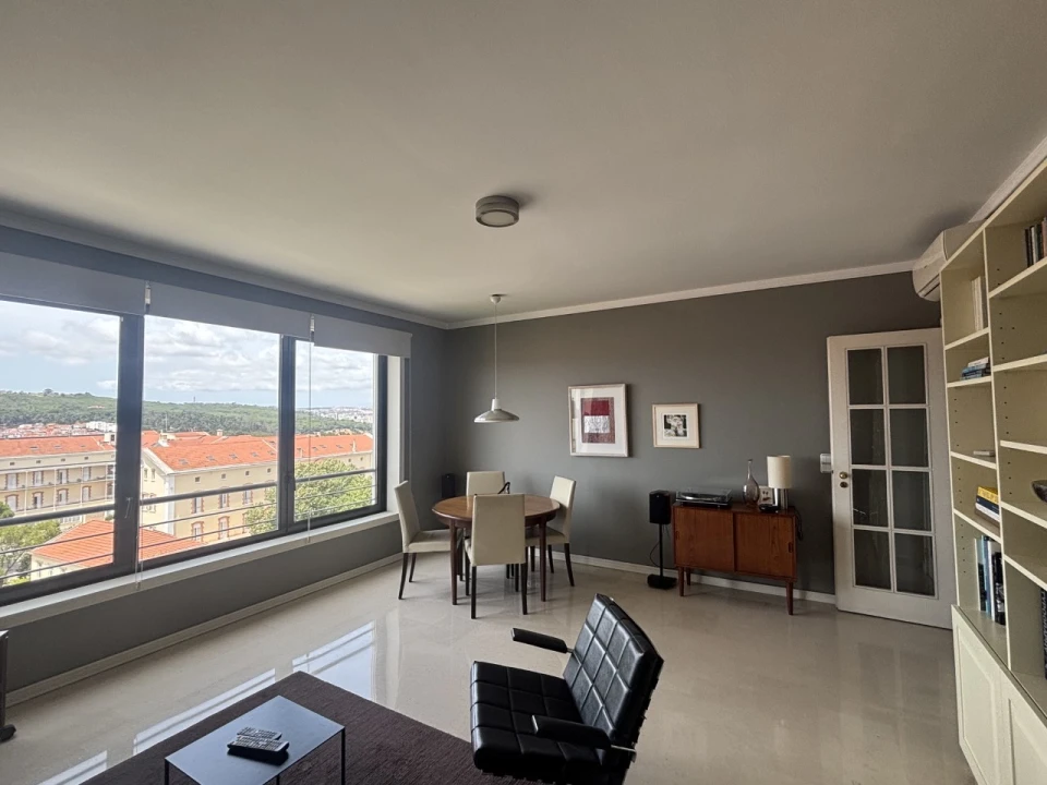Apartamento T1 para Venda em Campolide Foto 1