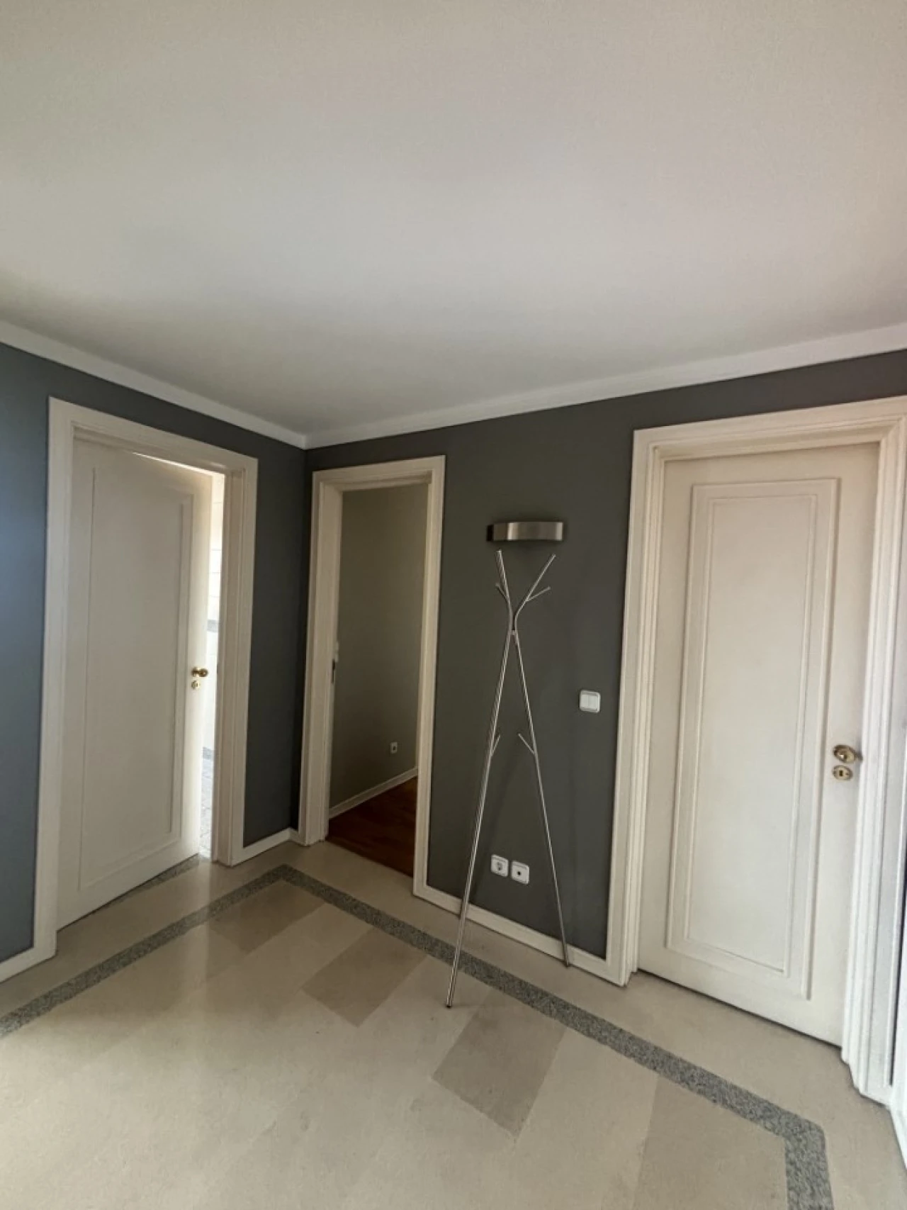 Apartamento T1 para Venda em Campolide Foto 7