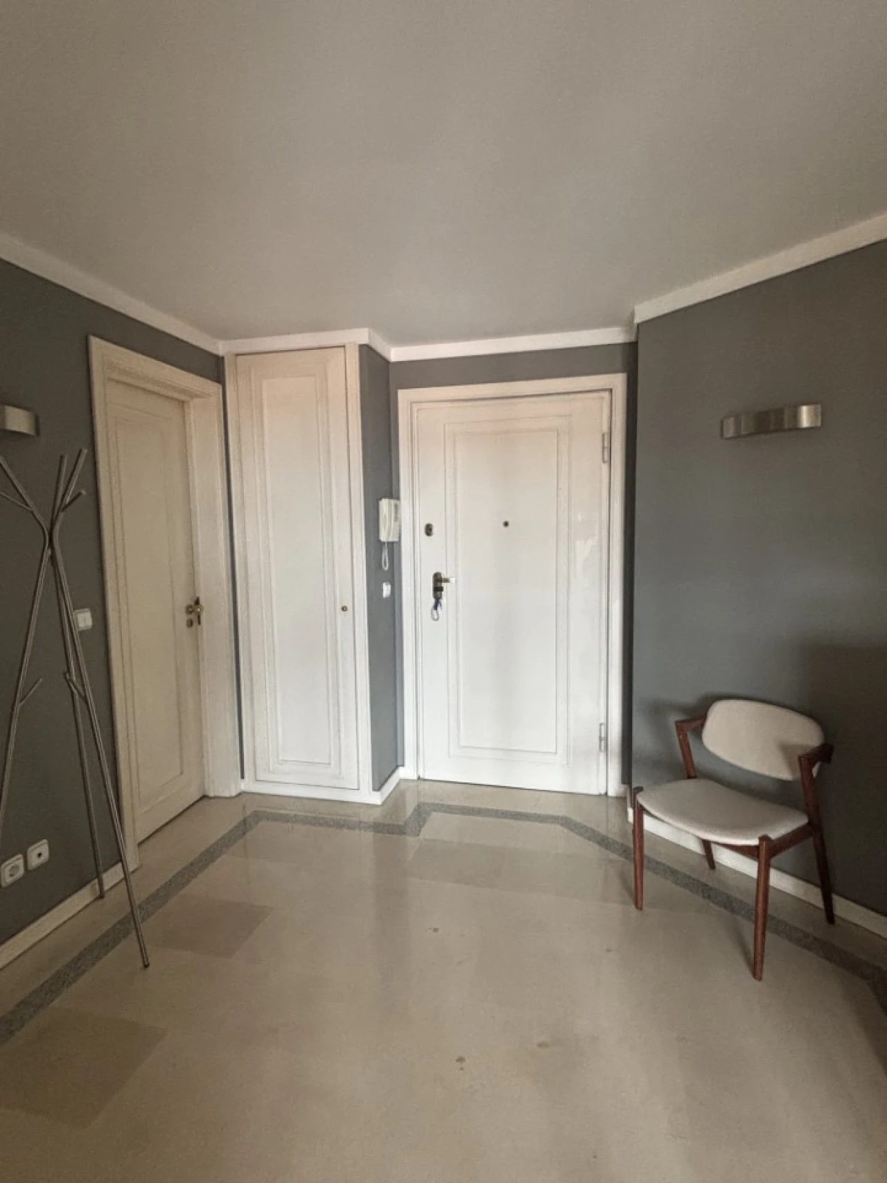 Apartamento T1 para Venda em Campolide Foto 8
