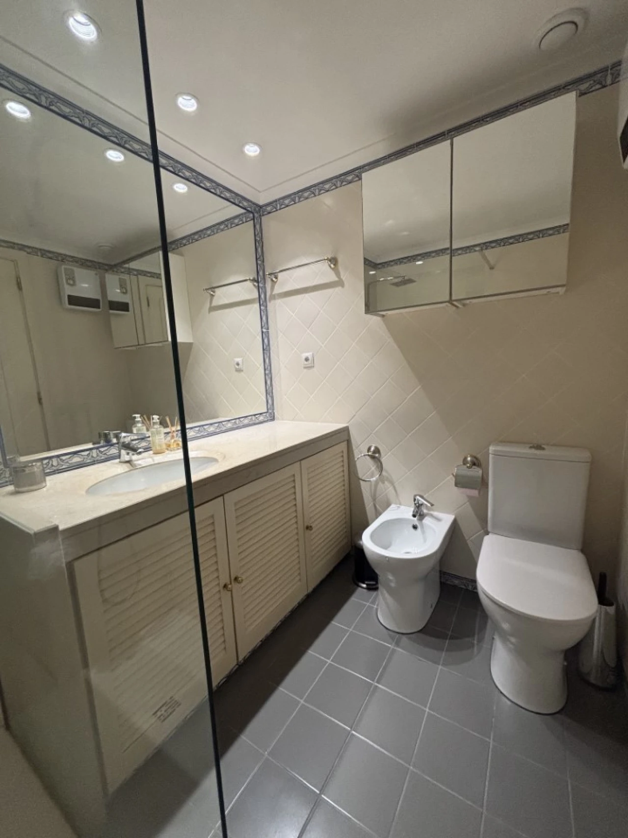 Apartamento T1 para Venda em Campolide Foto 17