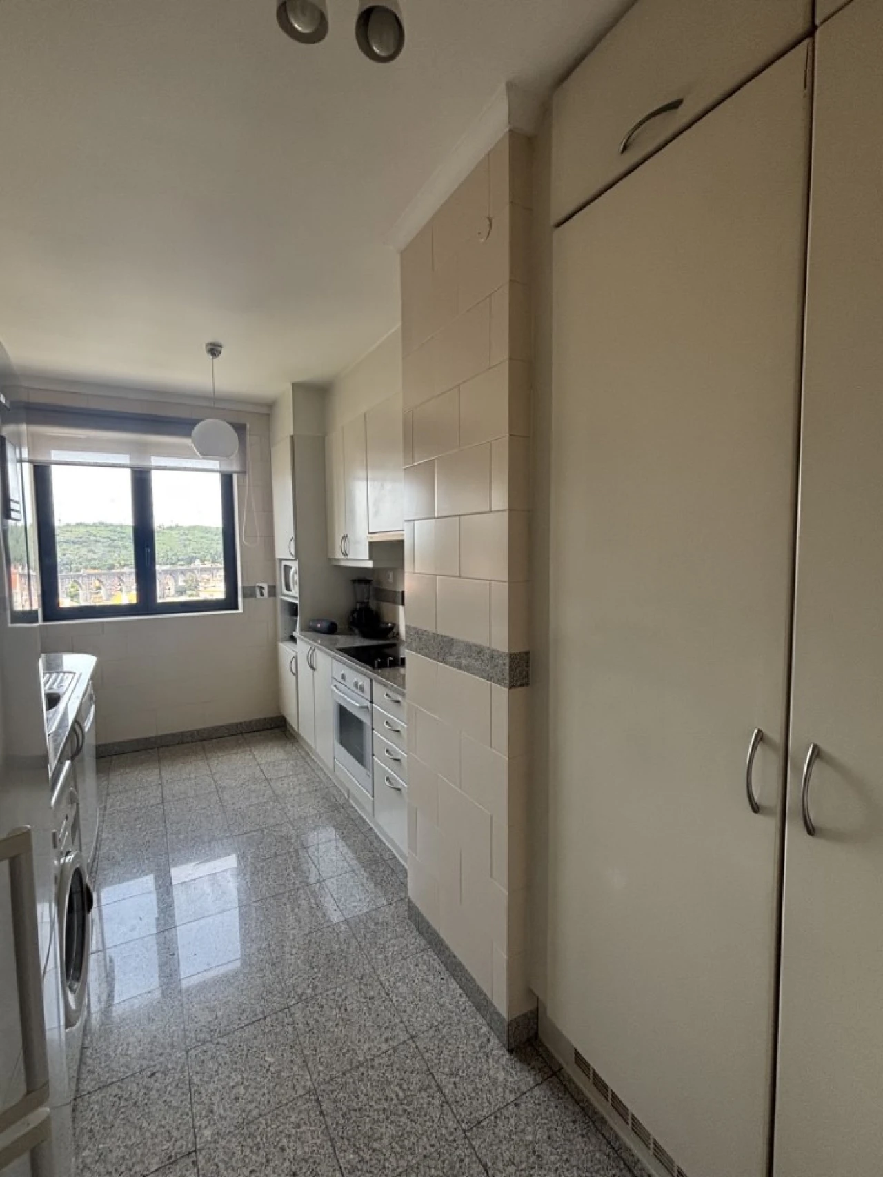 Apartamento T1 para Venda em Campolide Foto 19