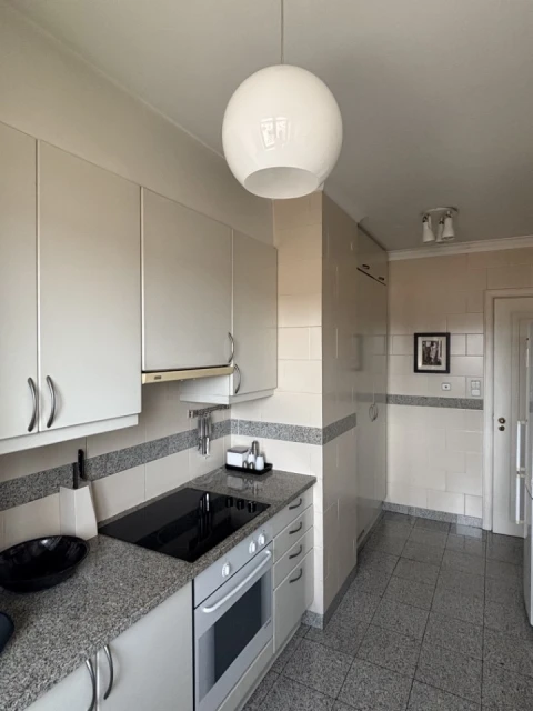 Apartamento T1 para Venda em Campolide