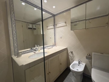 Apartamento T1 para Venda em Campolide