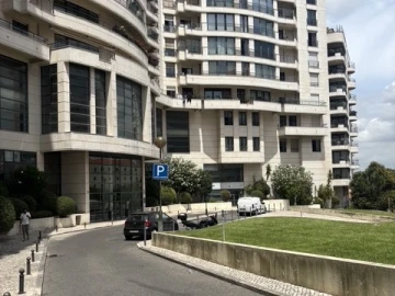 Apartamento T1 para Venda em Campolide