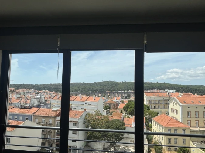 Apartamento T1 para Venda em Campolide Foto 4