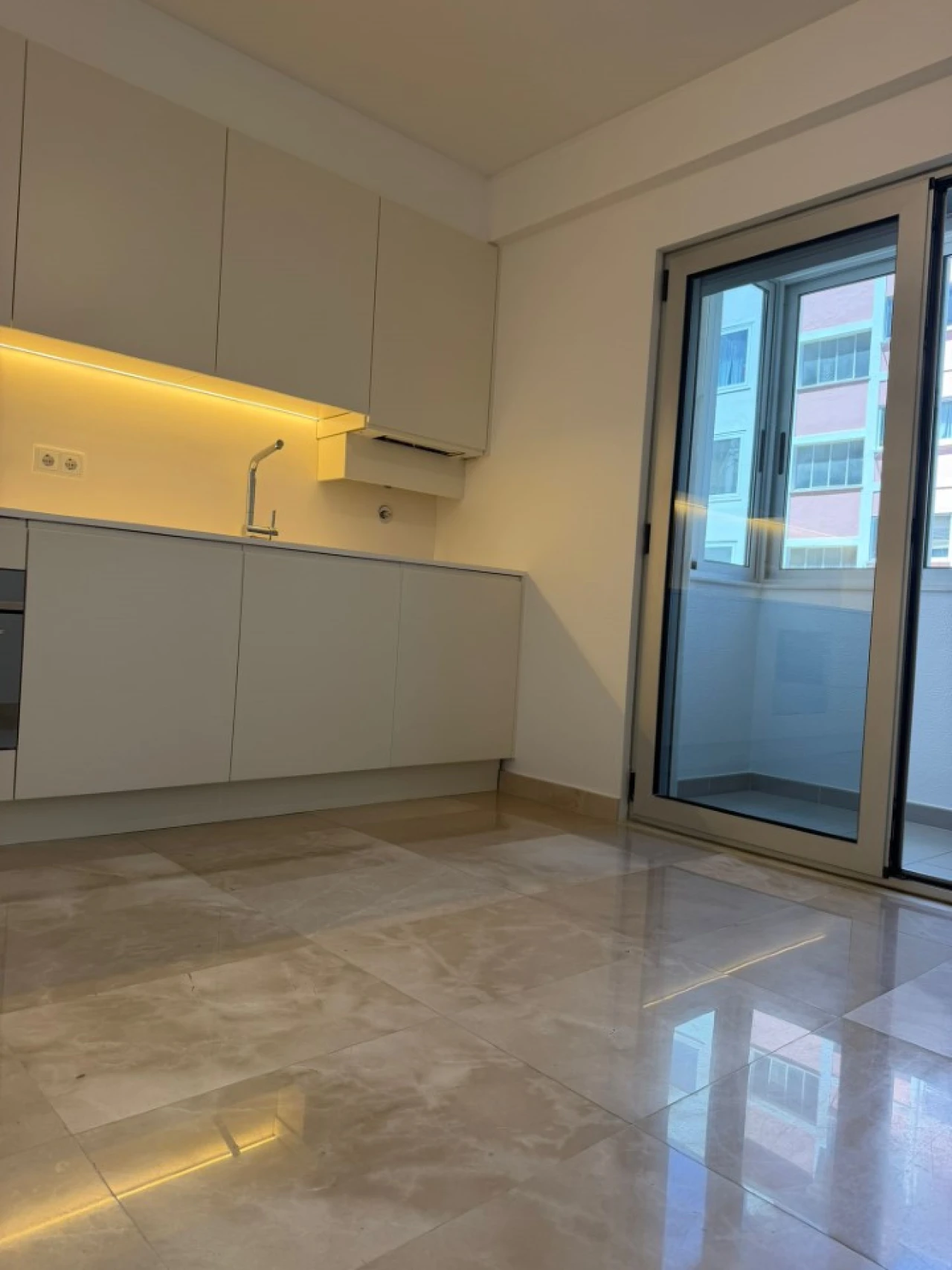 Apartamento T1 para Venda em Arroios Foto 14