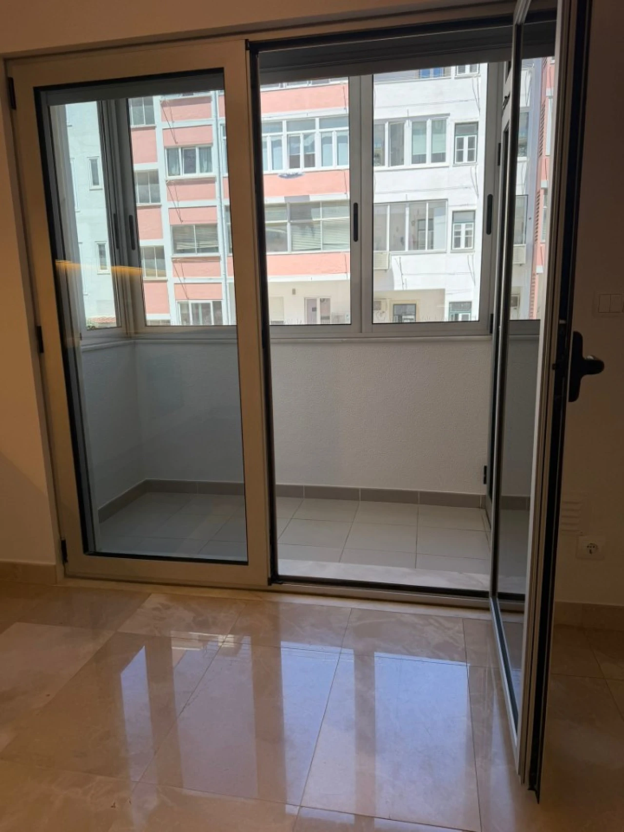 Apartamento T1 para Venda em Arroios Foto 15