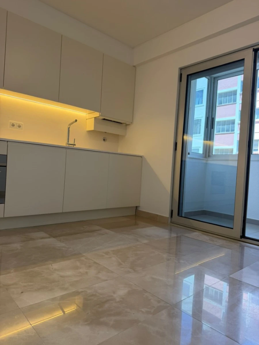 Apartamento T1 para Venda em Arroios Foto 14