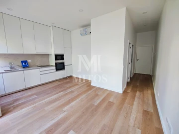 Apartamento T1 para Arrendamento em Santa Maria Maior e Monserrate e Meadela